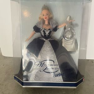 Holiday Barbie-Millennium Editon